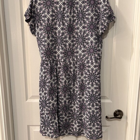 Loft, Floral Medallion Tie Waist Dress; size M - Picture 5 of 5